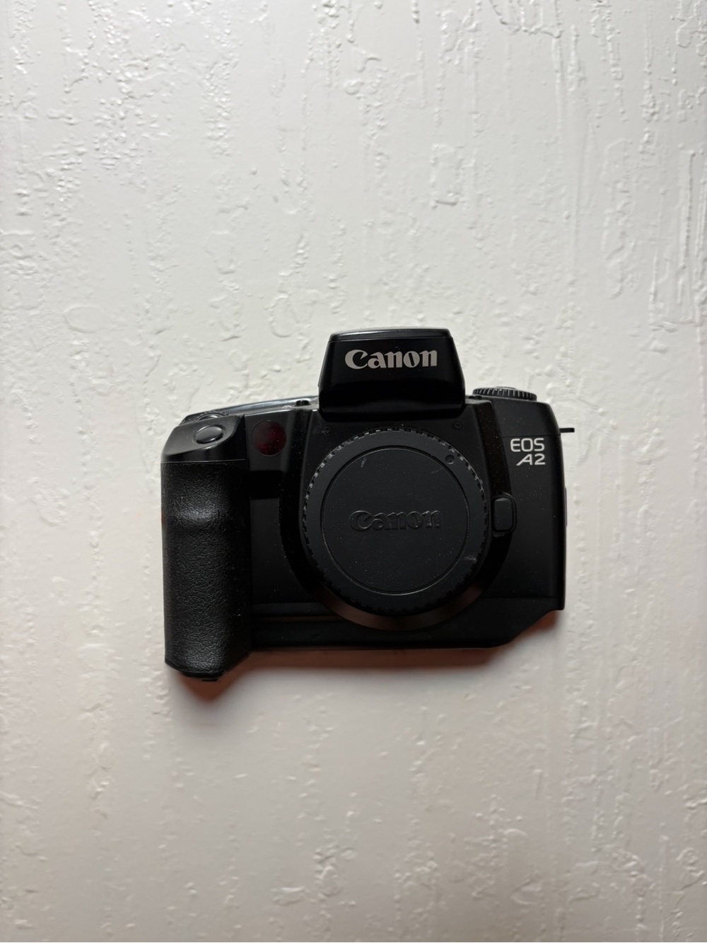 Canon EOS A2 Black 35mm SLR Camera Body *battery tested*